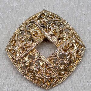 Vintage Gold-Tone Filigree Diamond-Shaped Scarf Clip Accessory Jewelry 2"